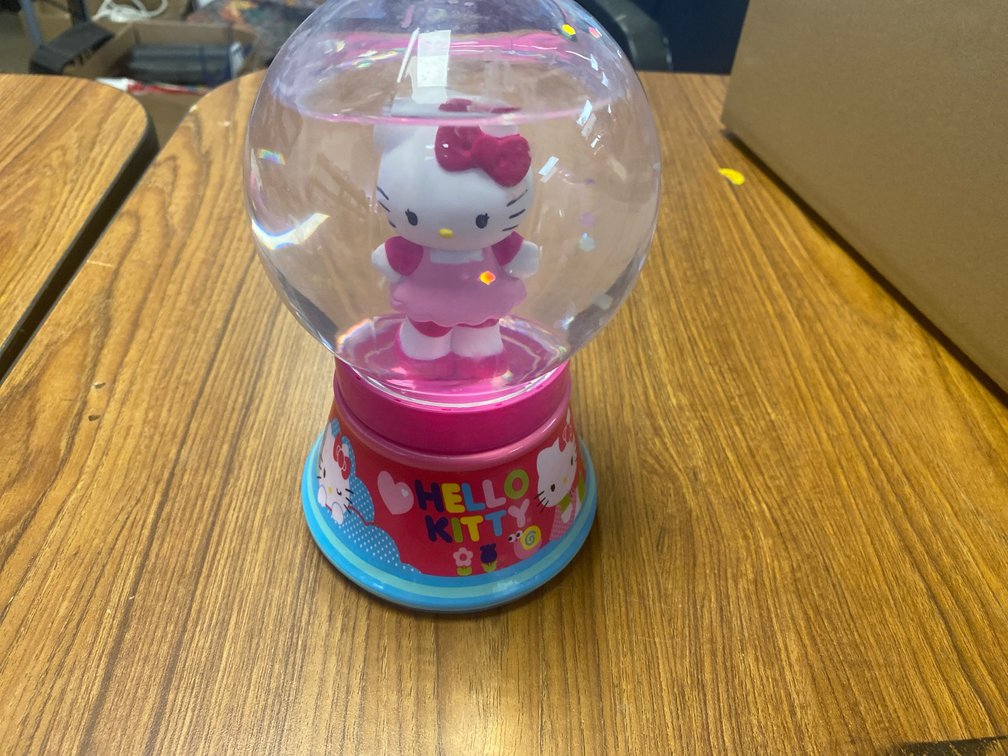 Hello Kitty Light-Up Snow Globe