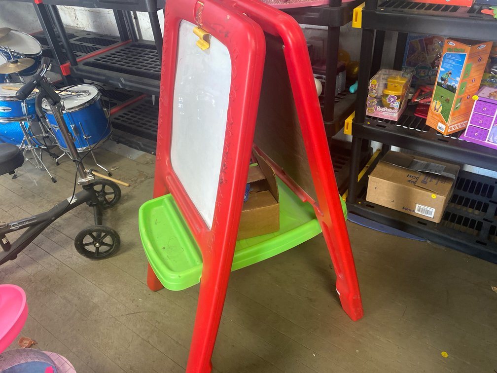 Double-Sided Children's Art Easel