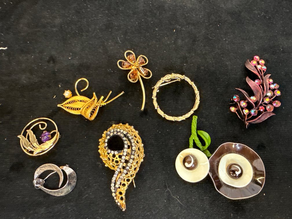 Vintage Brooches