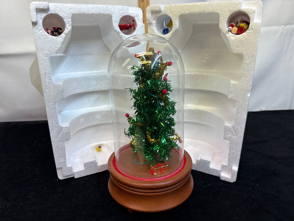 Musical Christmas Tree