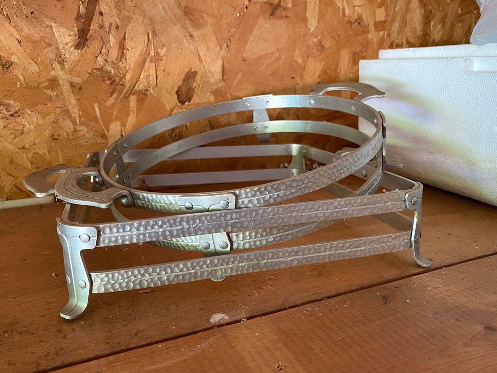 Hammered Aluminum Casserole Dish Holders