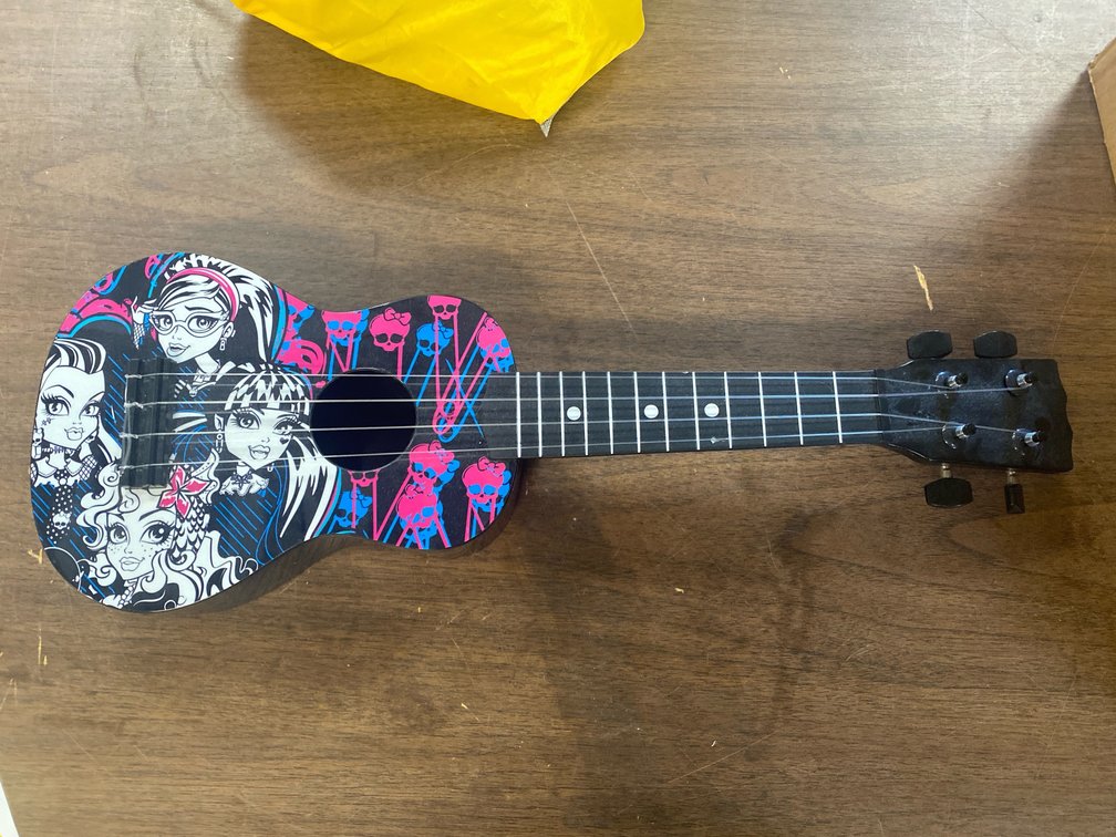 Monster High 21" Guitar/Ukulele