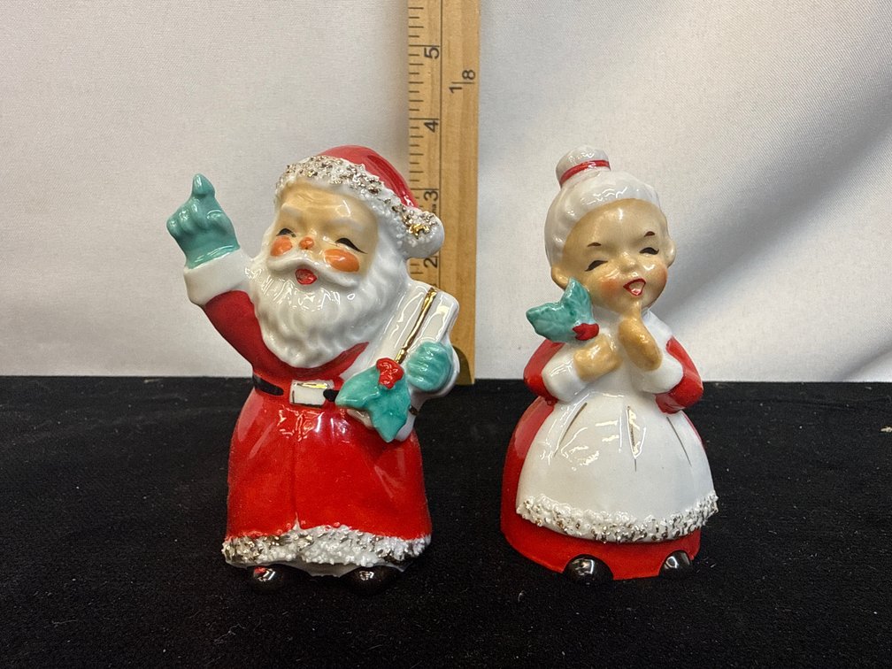 Christmas Salt & Pepper Shakers