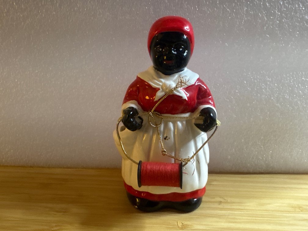 Black Americana Mammy Ceramic Sewing Assistant