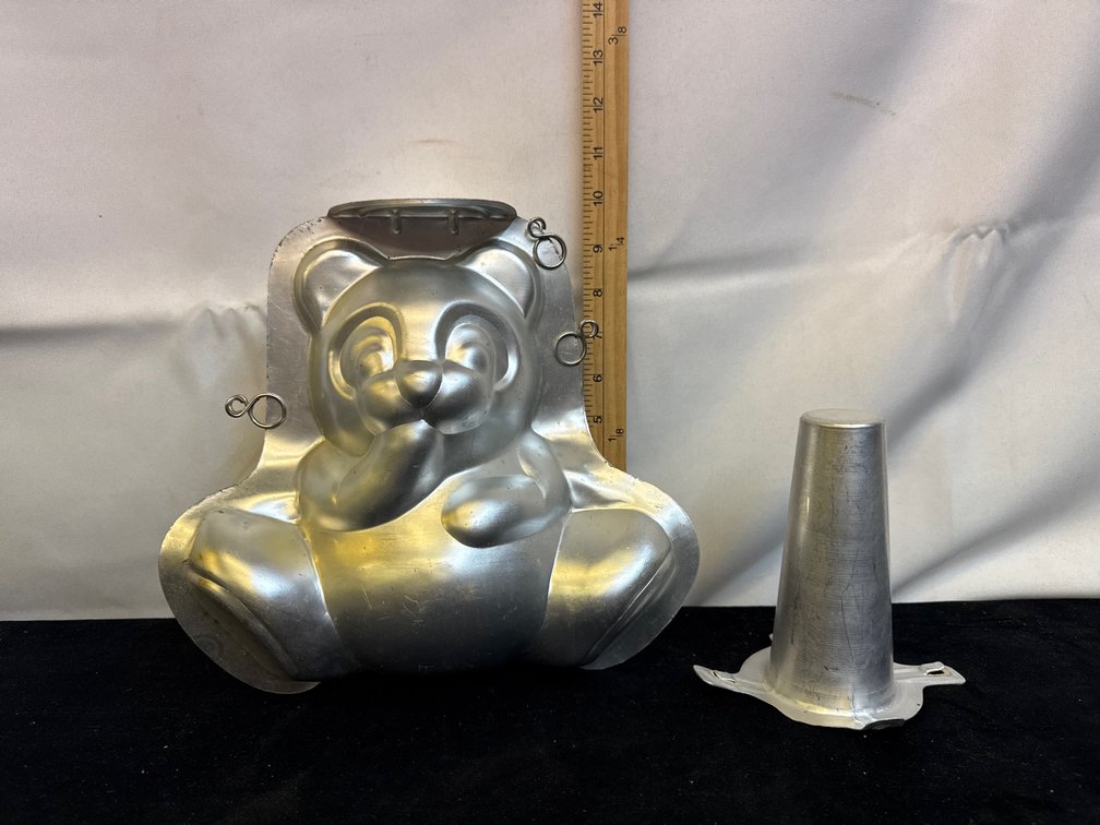 Vintage Panda Cake Pan