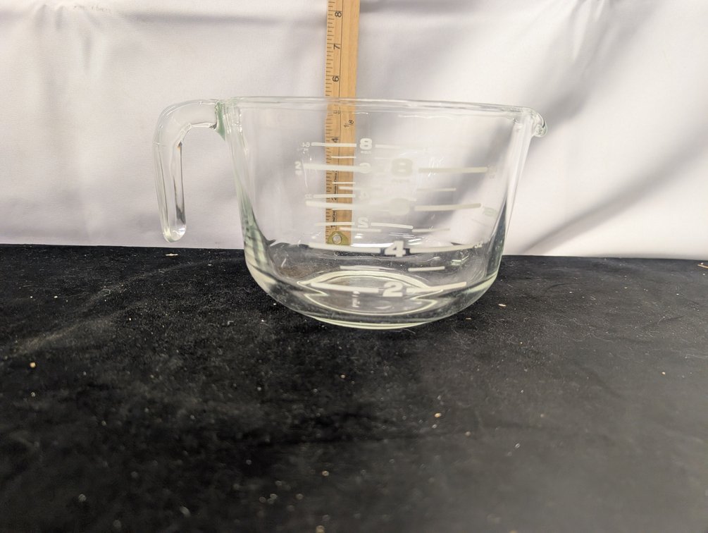 8 Cup Pyrex Measuring Cup