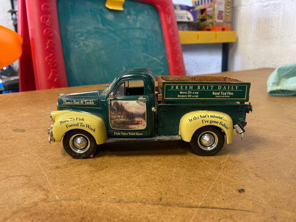 ERTL 1947 Studebaker Pickup Truck Die-Cast 1:25