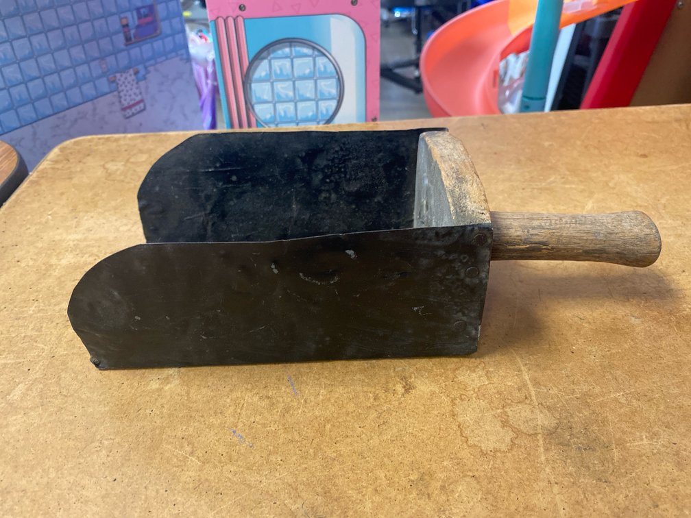 Vintage Metal Feed/Grain Scoop