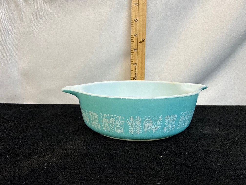 Pyrex Amish Butterprint Dish