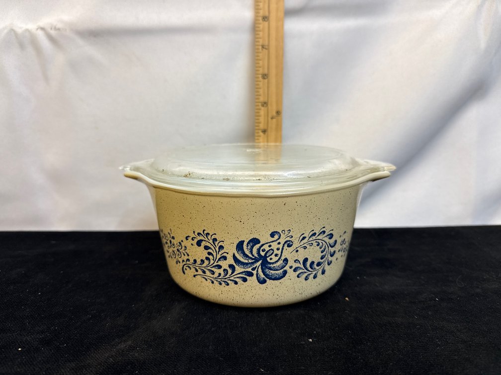 Pyrex Homestead Cinderella Dish