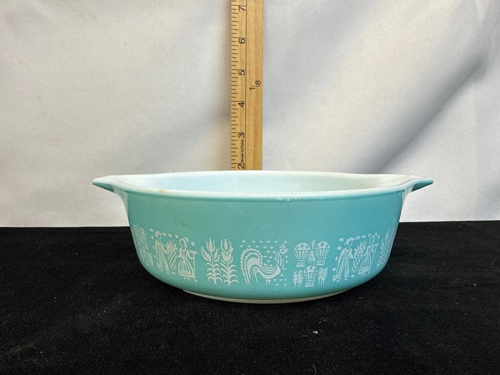 Pyrex Amish Butterprint Dish