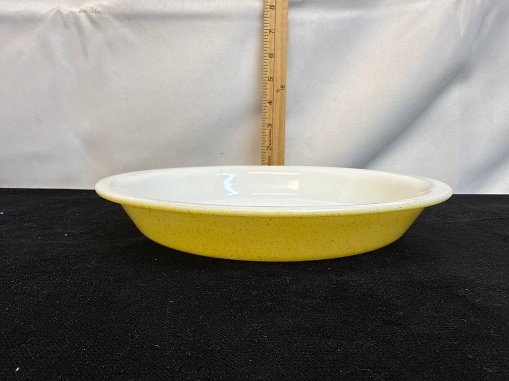 Pyrex Yellow Pie Dish