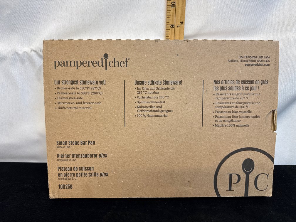 Pampered Chef Small Stone Bar Pan