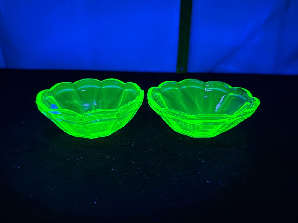 Federal Glass Uranium Sherbet Bowl