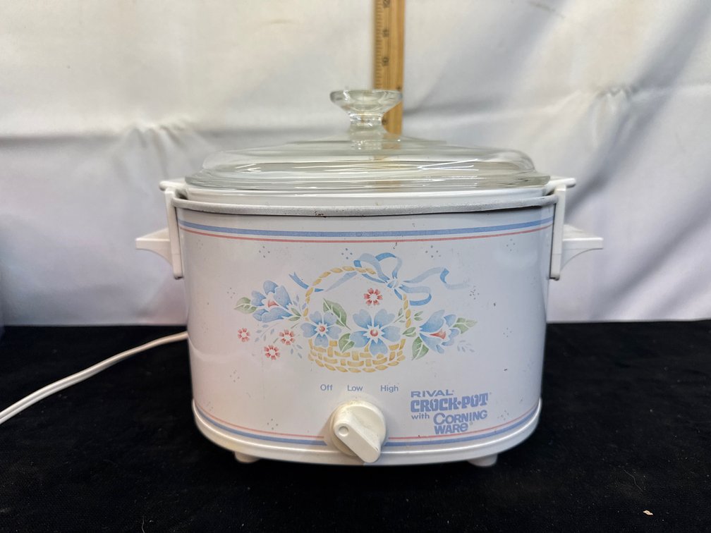 Vintage CorningWare Rival Crock Pot w/Dish Insert