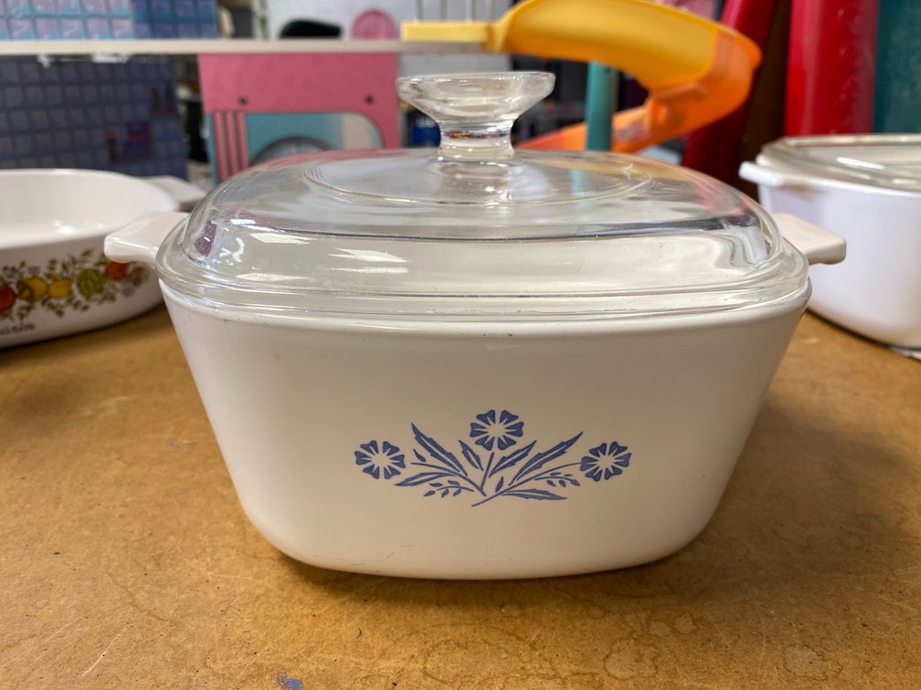 CorningWare Blue Cornflower Casserole Dish w/Lid