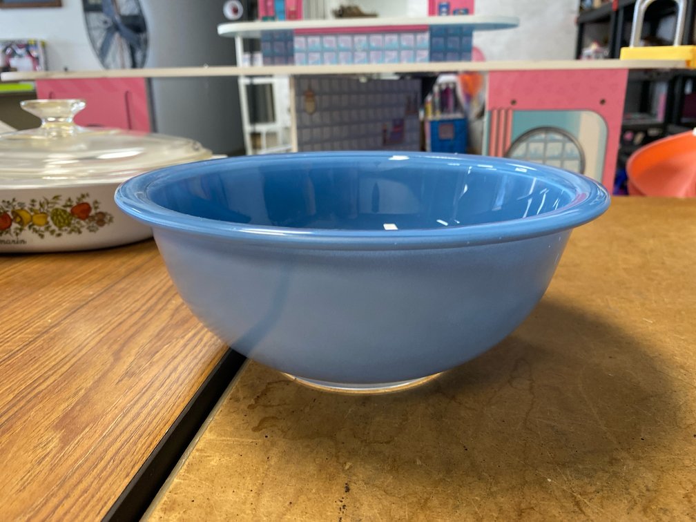 Pyrex Moody Blue Clear Glass Bottom Mixing Bowl