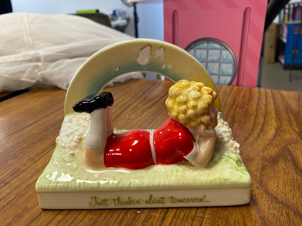 Annie "Just Thinkin' About Tomorrow" Figurine