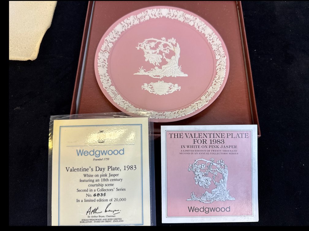 Wedgewood Pink Jasper Valentine's Plate