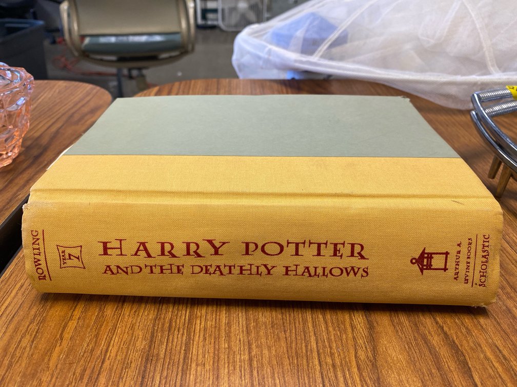 "Harry Potter and the Deathly Hallows" Book