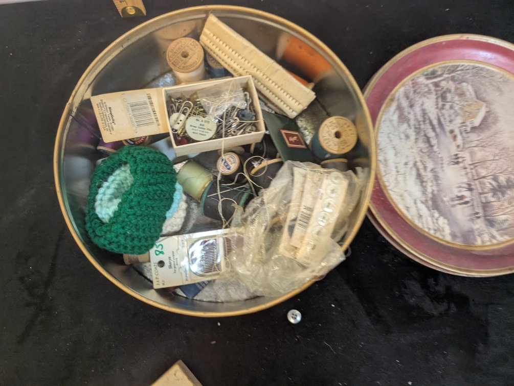 Tin of Sewing Itens