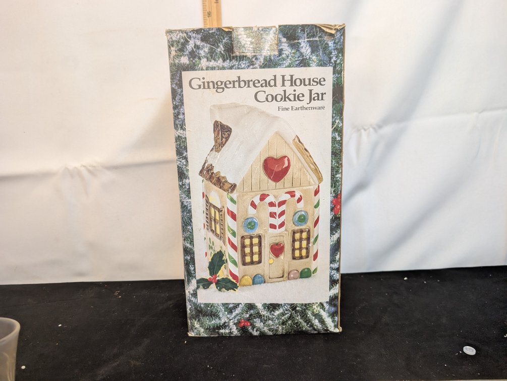Gingerbread House by Fine Earthenware
