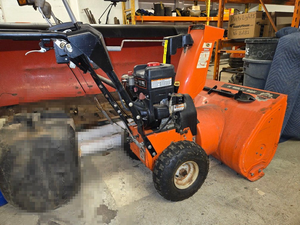 Ariens Deluxe 28 Snow Blower