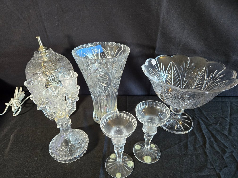 Tray Lot Glassware-Gar