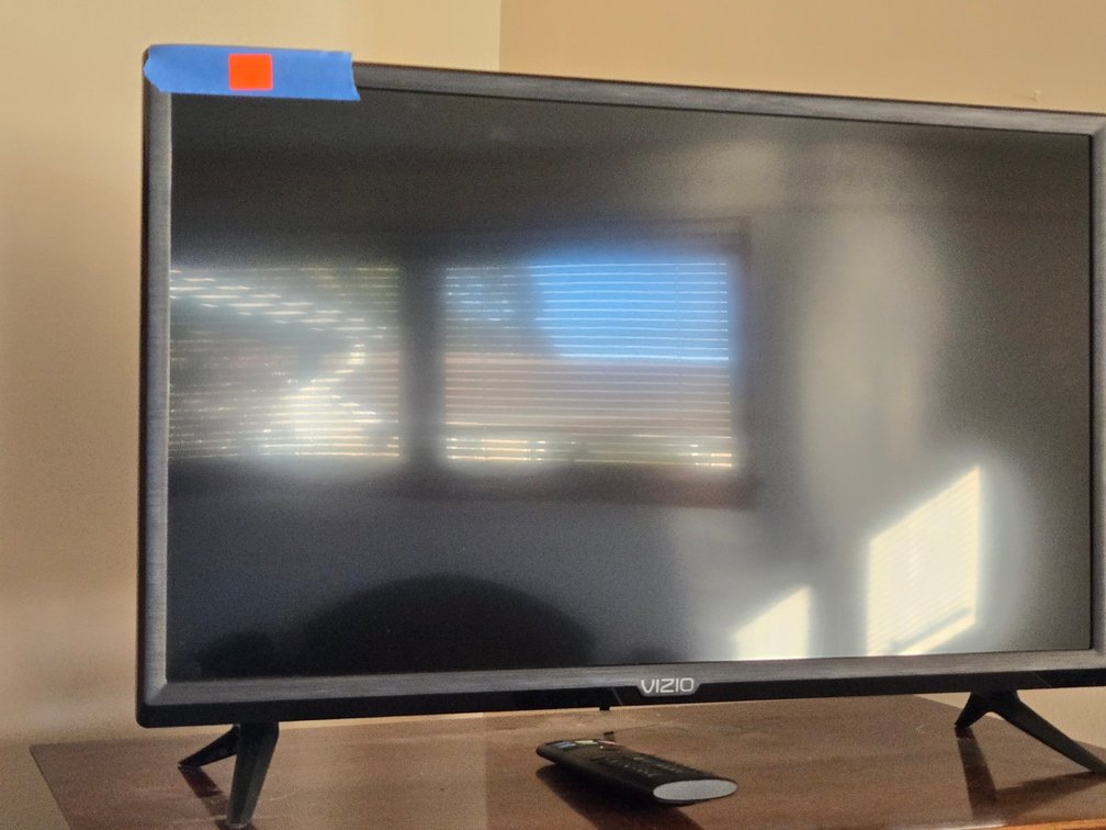 Small Vizio Flat Screen 24" TV-BR2