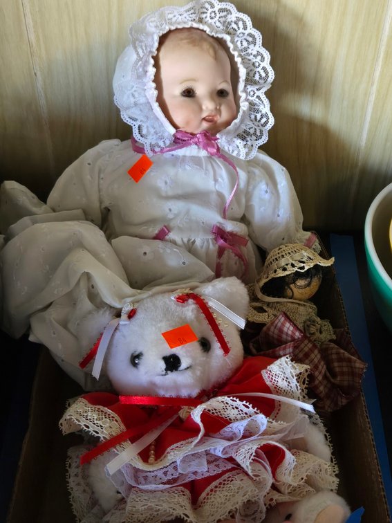 Porcelain Doll, Teddy Bear, Linens-Gar