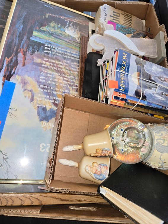 Tray Lot of Religious Items-Gar
