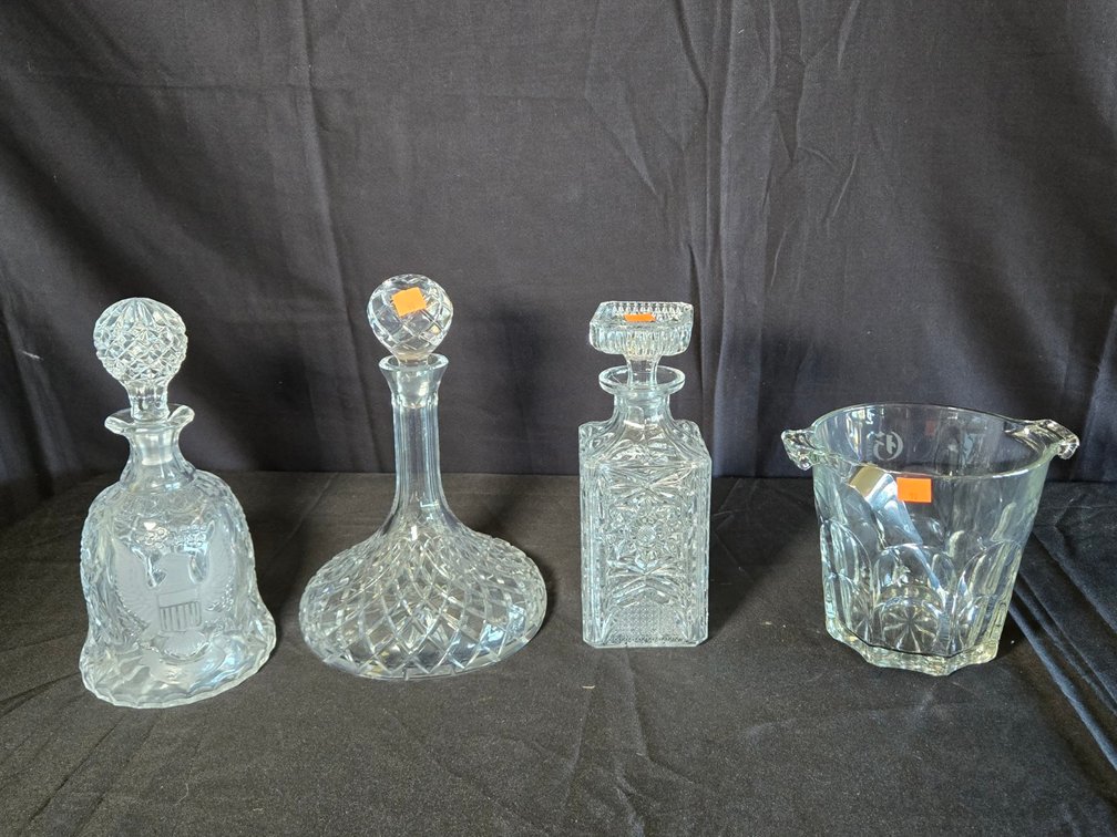 (2) Trays Glassware-Gar