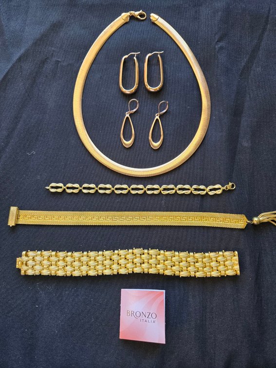Lot of Gold & Rose Toned Costume Jewelry-Gar