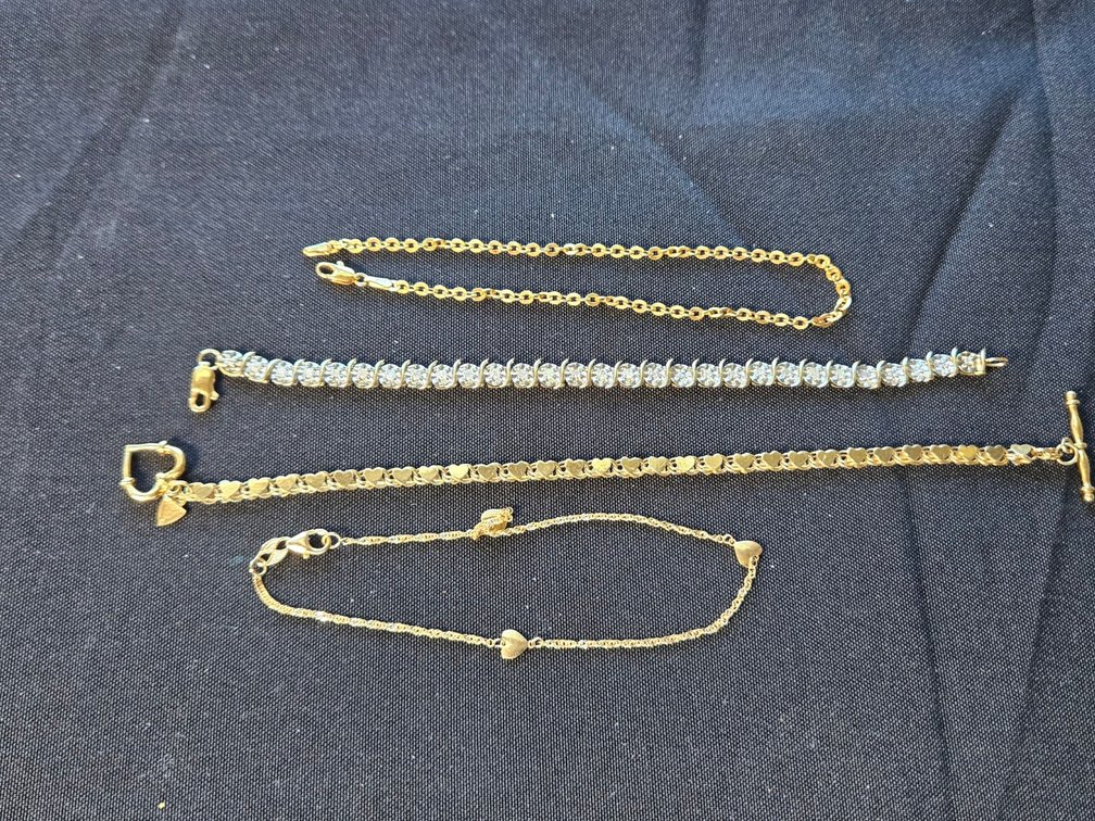 Lot of 14 kt YG Bracelets-Gar