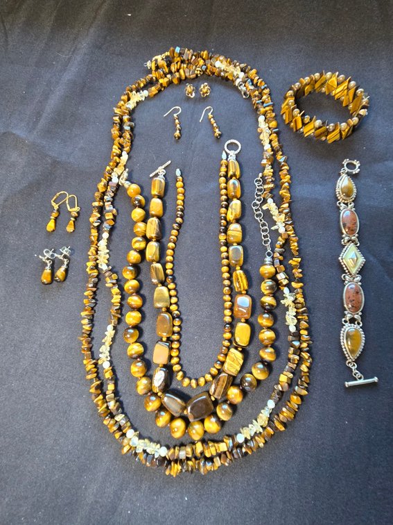 Lot of Tiger Eye Jewelry-Gar