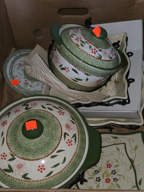 Lot of Temp-Tations Pottery-Gar