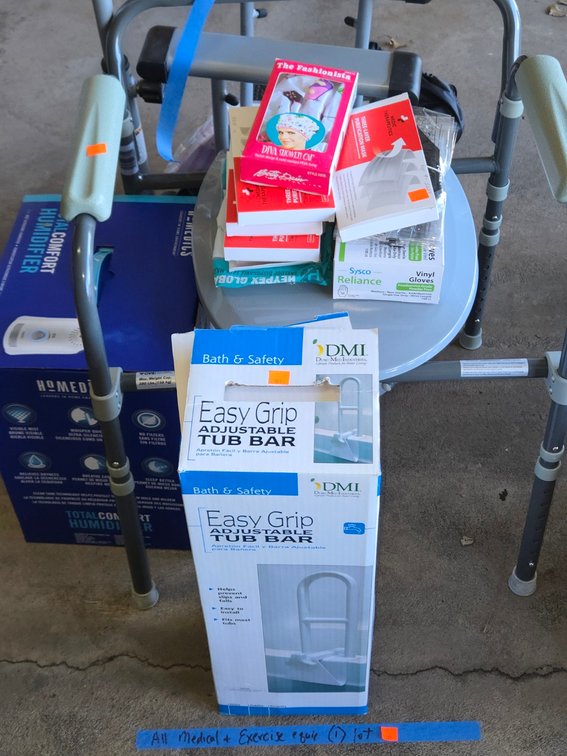 Home Medical & Exercise Lot-Gar