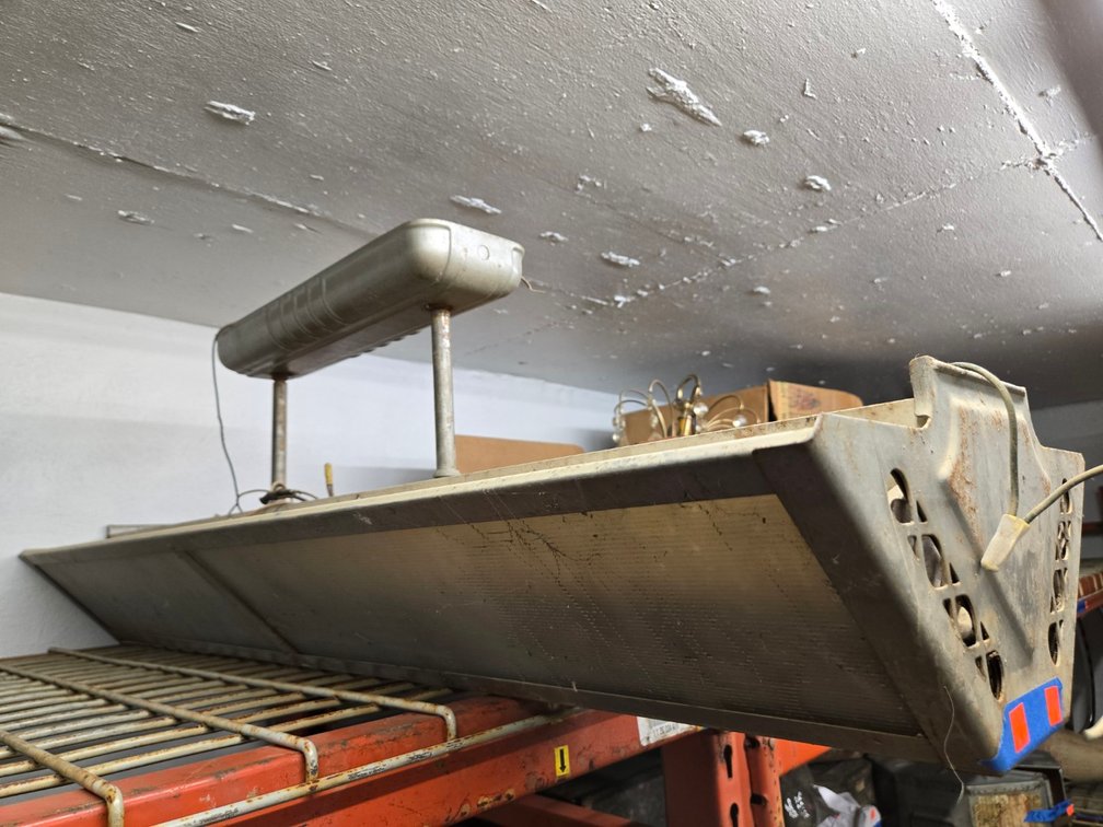 Vintage Fluorescent Light-Light Rm