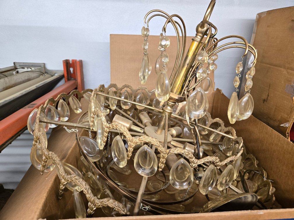 Chandlier-Brass Finish-Light Rm