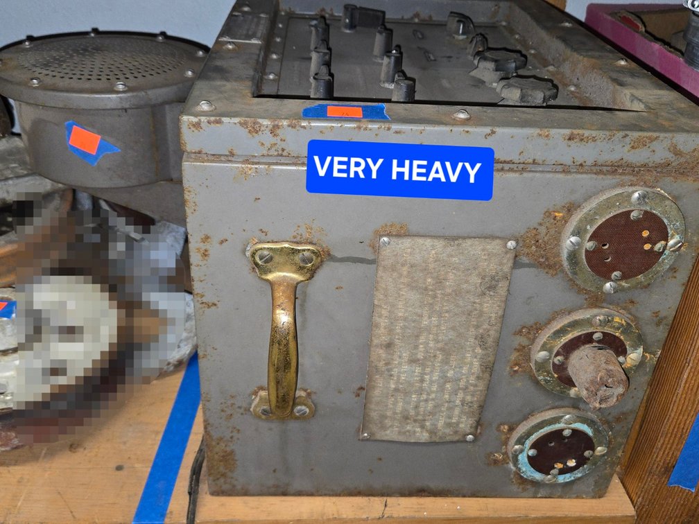 Vintage Amplifier-Light Rm