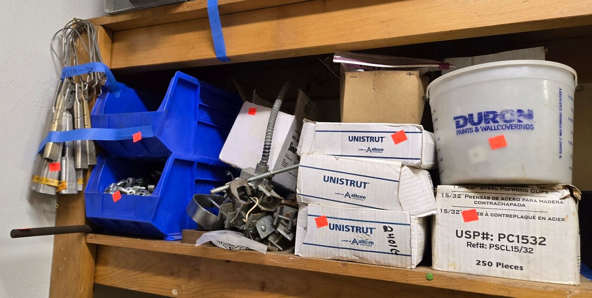 Lot of Pipe Hanging Clamps, Uni-Strut Pcs-Tool Rm