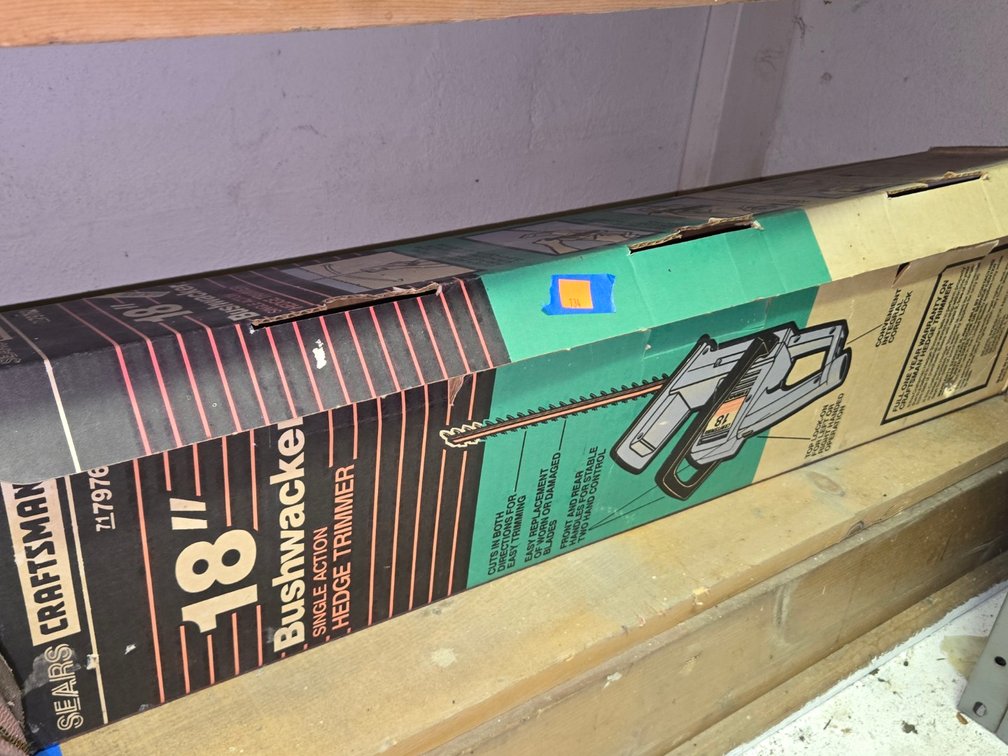 18" Craftsman Hedge Trimmer-Tool Rm