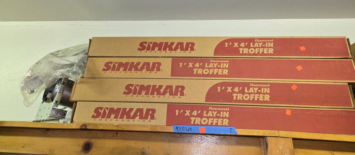 Lot of Simkar 1'X4' Lay-in Fluorescent Lite-Tool Rm
