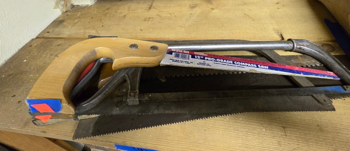 Lot of Hand Saws-Tool Rm