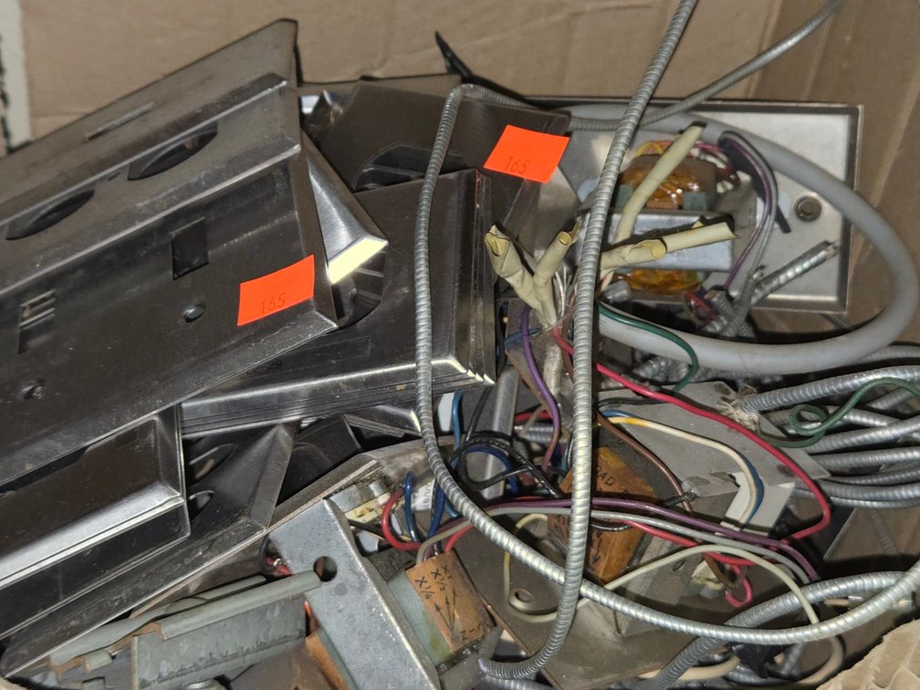 Switches, Outlets, Transformer Resistors-Tool Rm