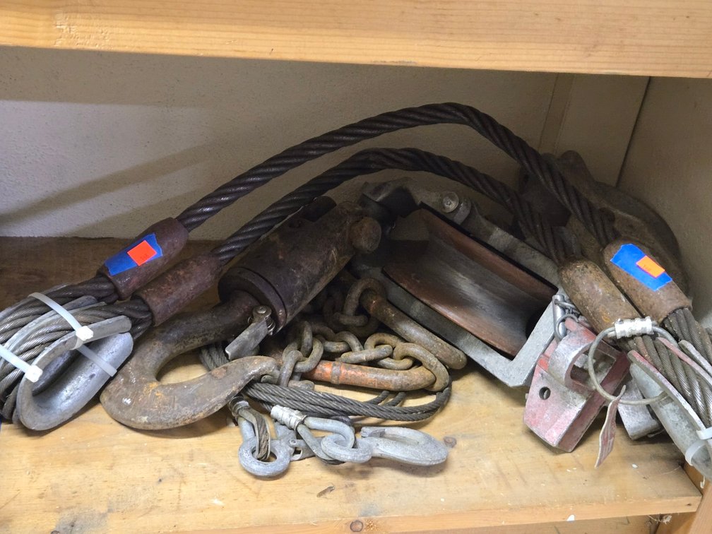 (2) Aluminum Gate Blocks-Tool Rm