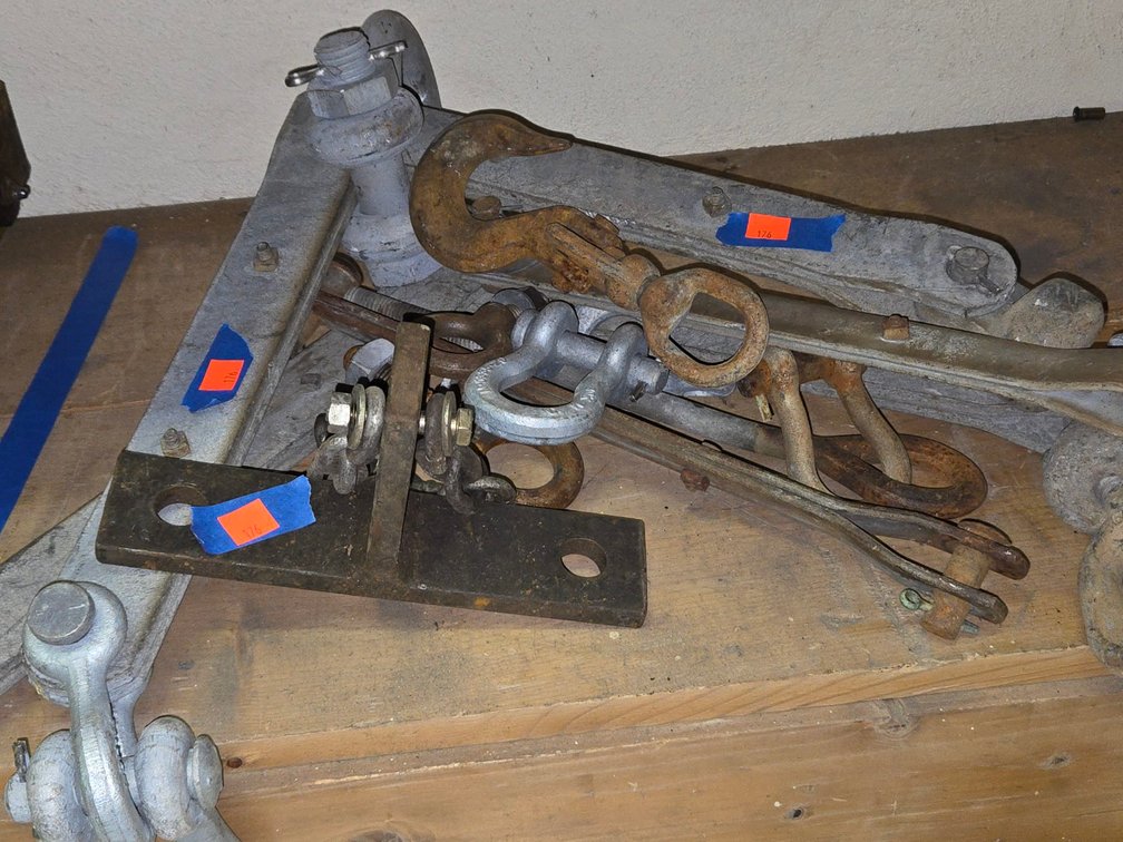 Ass't of Rigging Devices-Tool Rm