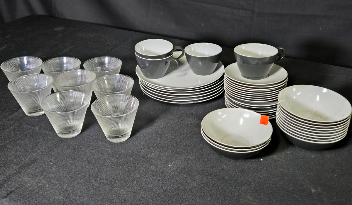 Child's Plastic Dinnerware-Well Rm