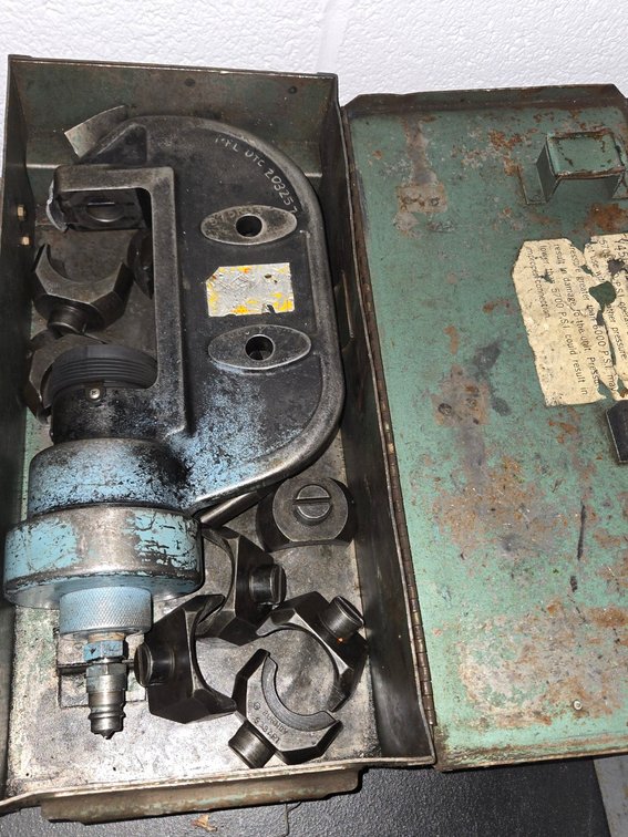 Ass't Hydraulic Crimping Equipment-Well Rm