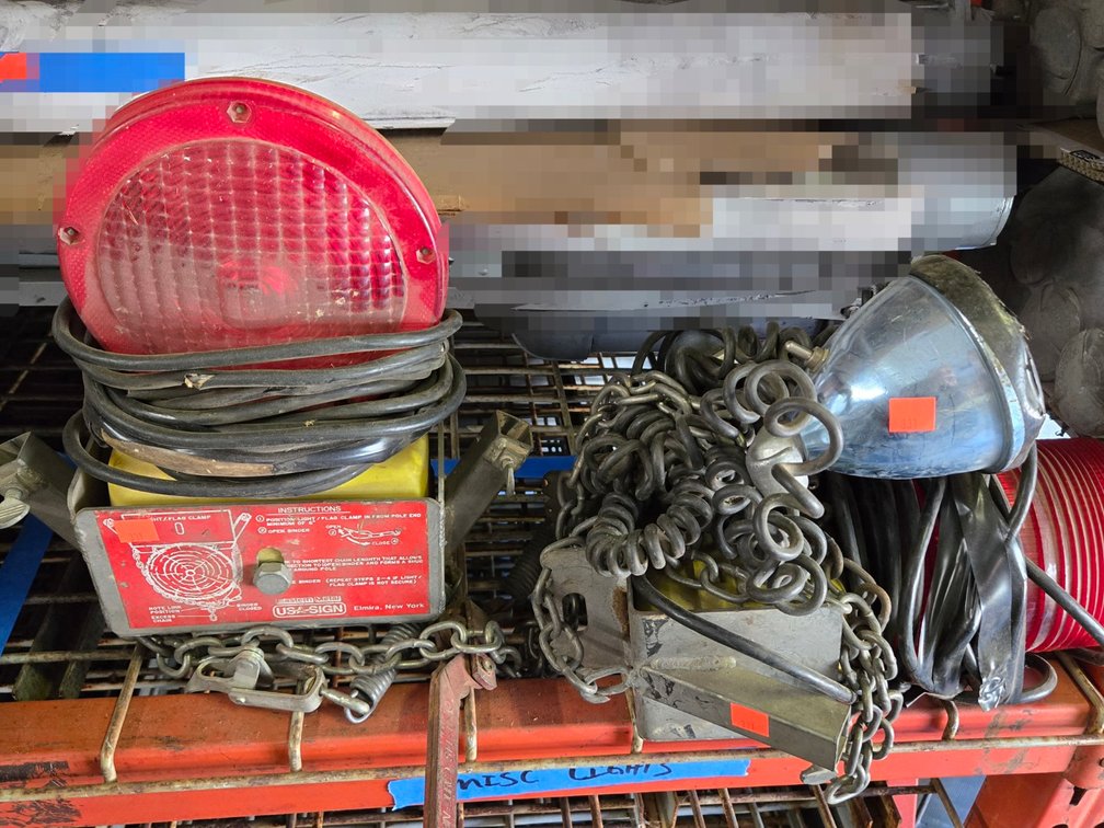 Emergency Flashing Lights - Garage